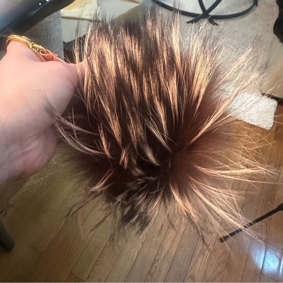 Furry Fur Yang Bag Bug Keychain Pom Pom - Picture 4 of 9